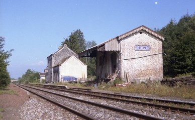 Izel - F3014.jpg